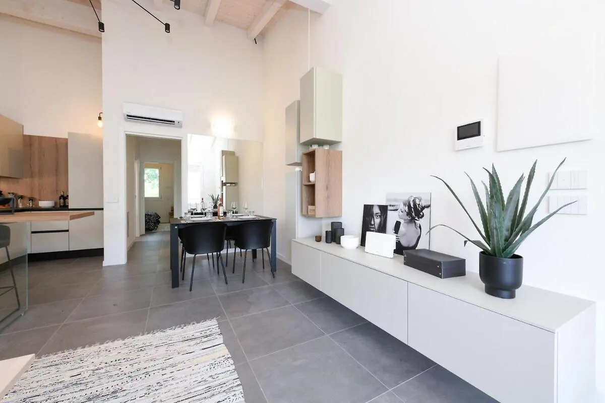 Sweet Dreams Apartment Rivoltella del Garda Italy