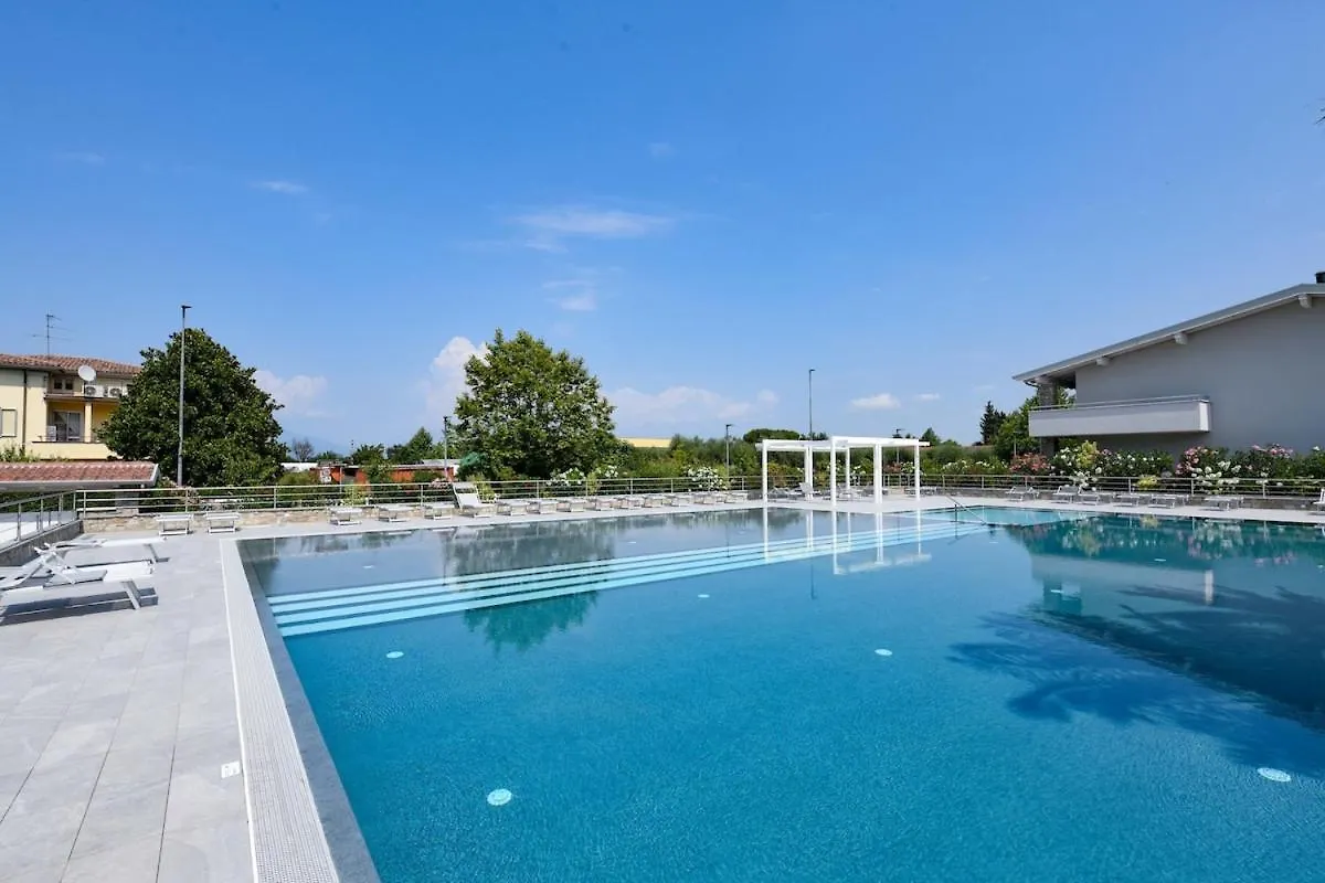 Sweet Dreams Apartment Rivoltella del Garda 0*,  Italy